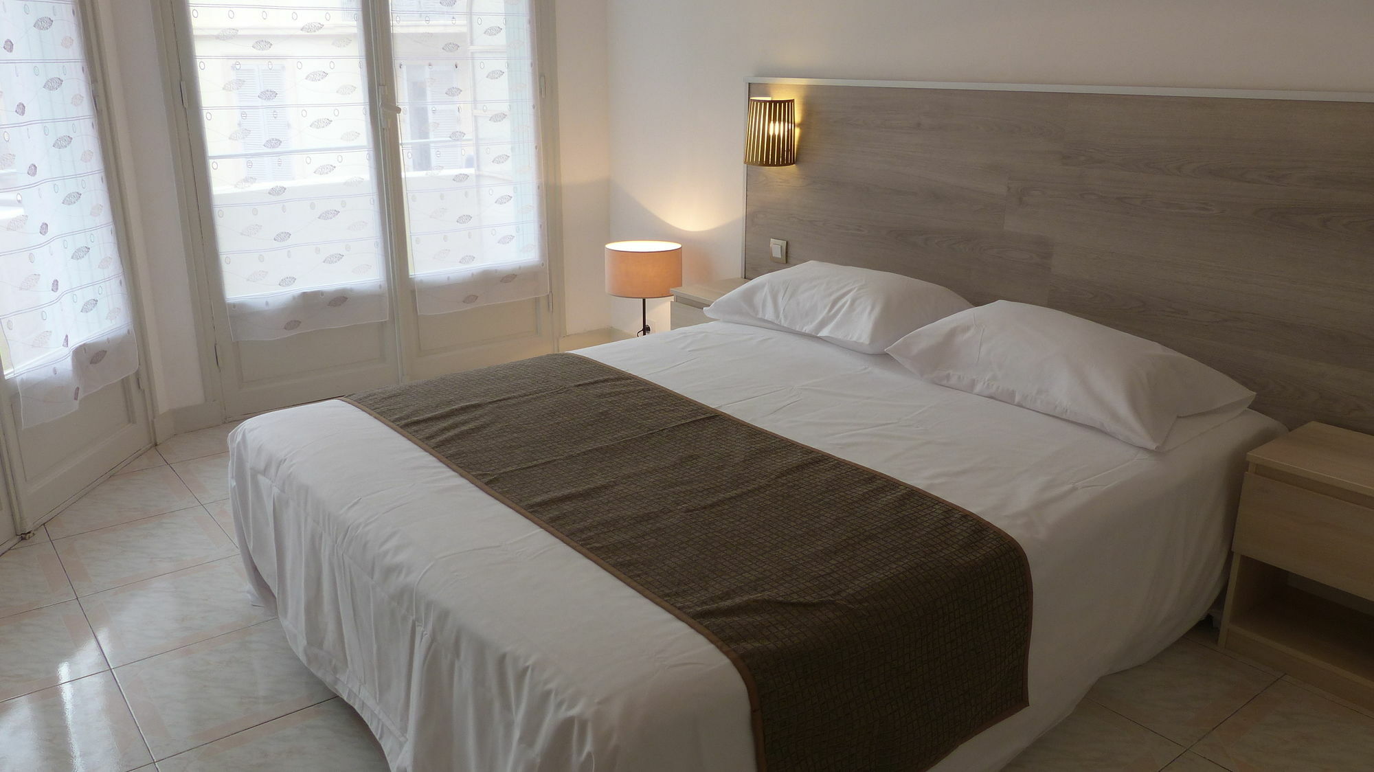 Apartamento Lovely Renovated 5pax In The Heart Of *